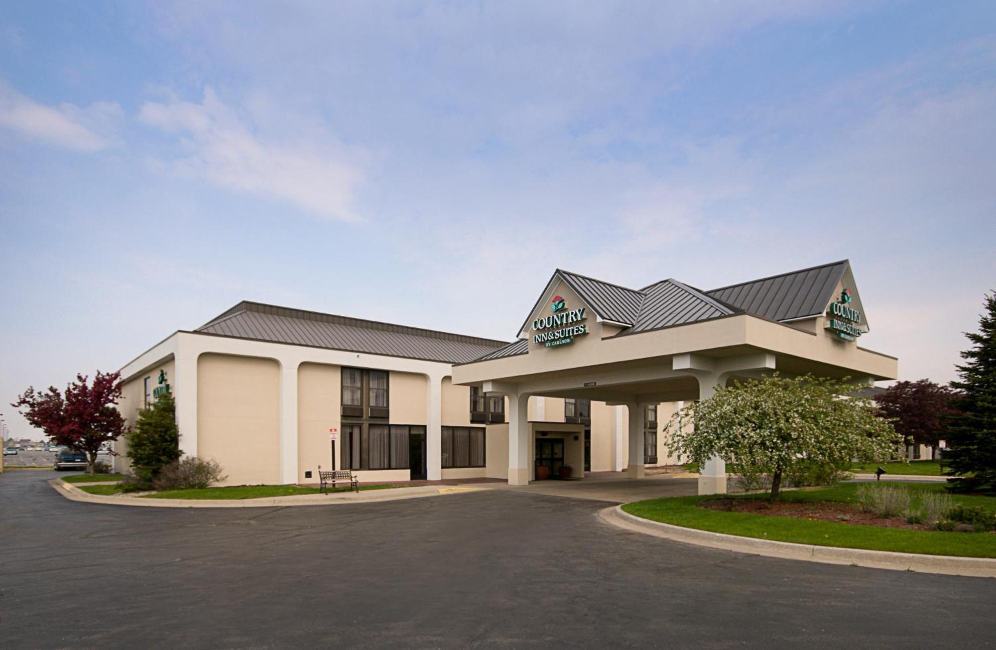 Quality Inn & Suites Saginaw Buitenkant foto