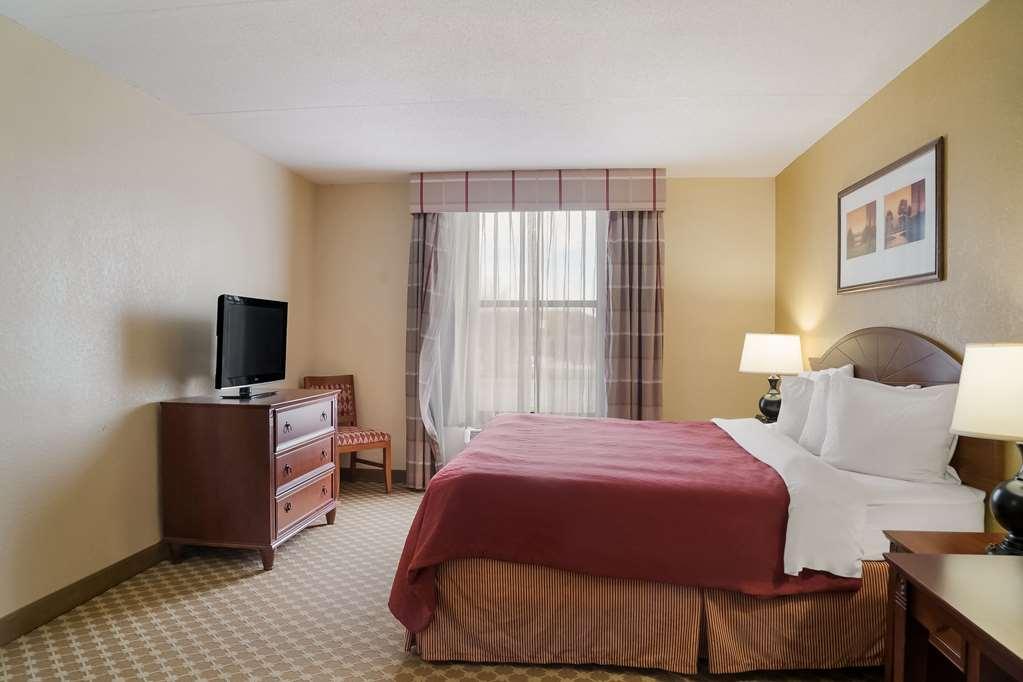 Quality Inn & Suites Saginaw Kamer foto
