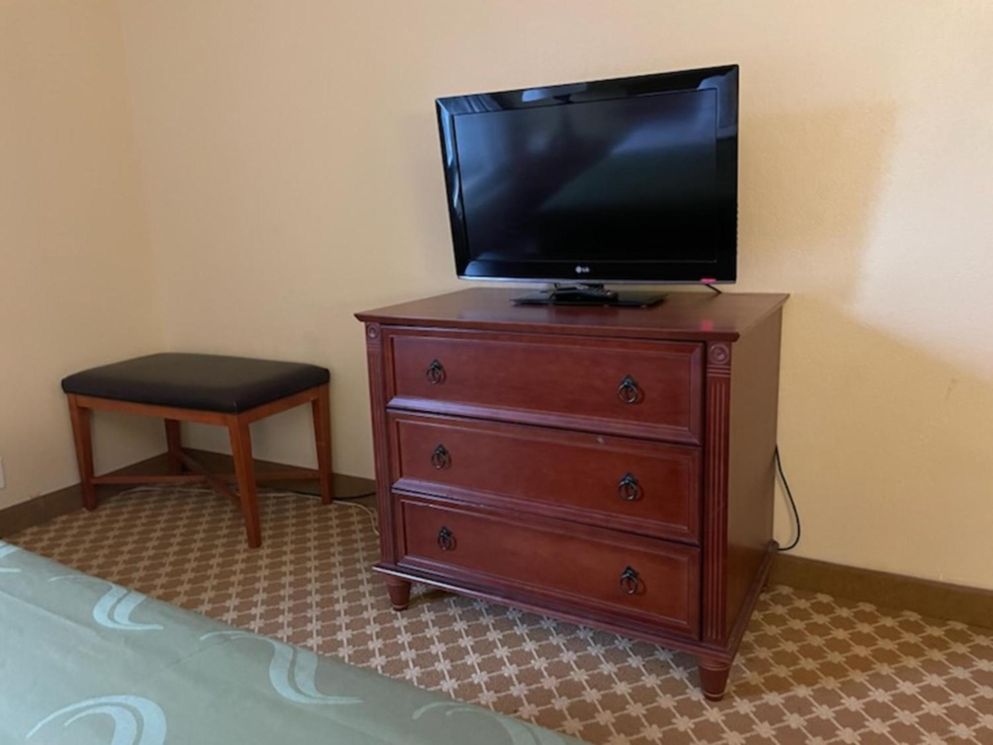 Quality Inn & Suites Saginaw Buitenkant foto
