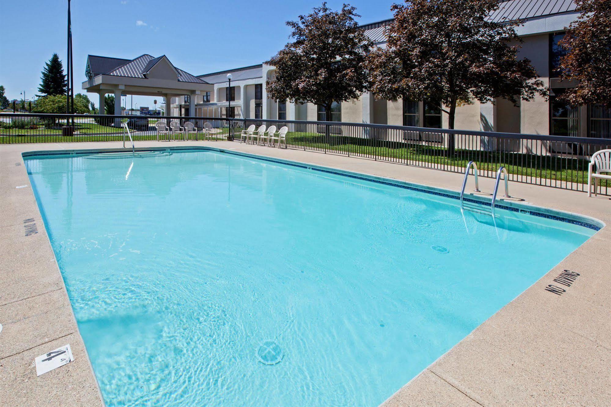 Quality Inn & Suites Saginaw Faciliteiten foto